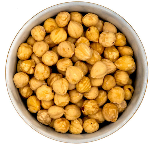 Haselnüsse blanchiert